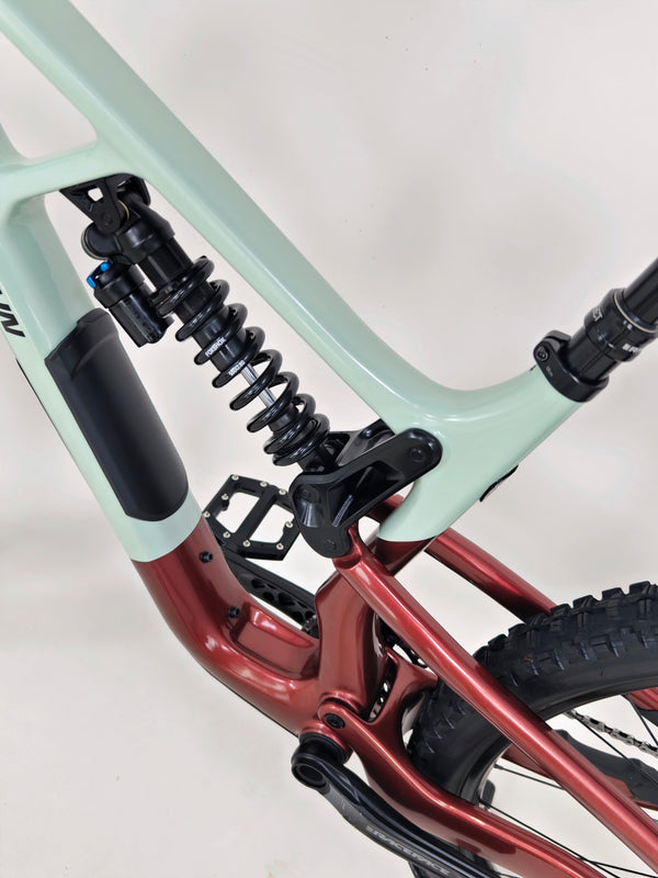 Rocky Mountain Slayer Carbon 50 2023 / LARGE / RRP: £5,999.00 / Very Good Condition