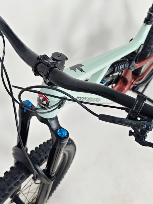 Rocky Mountain Slayer Carbon 50 2023 / LARGE / RRP: £5,999.00 / Very Good Condition