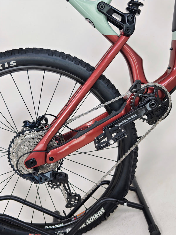Rocky Mountain Slayer Carbon 50 2023 / LARGE / RRP: £5,999.00 / Very Good Condition