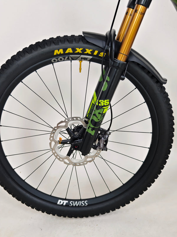 Pivot Switchblade Pro XT/XTR 2023 / LARGE / RRP: £8,100.00 / Very Good Condition