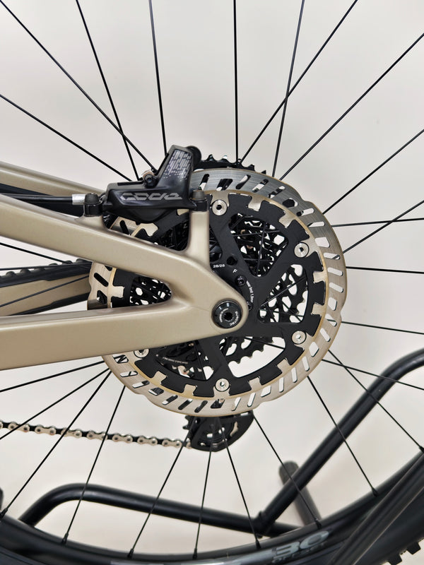 Santa Cruz Megatower 2 GX AXS C 2023 / Customized / LARGE / RRP: £7,899.00/ Excellent Condition!