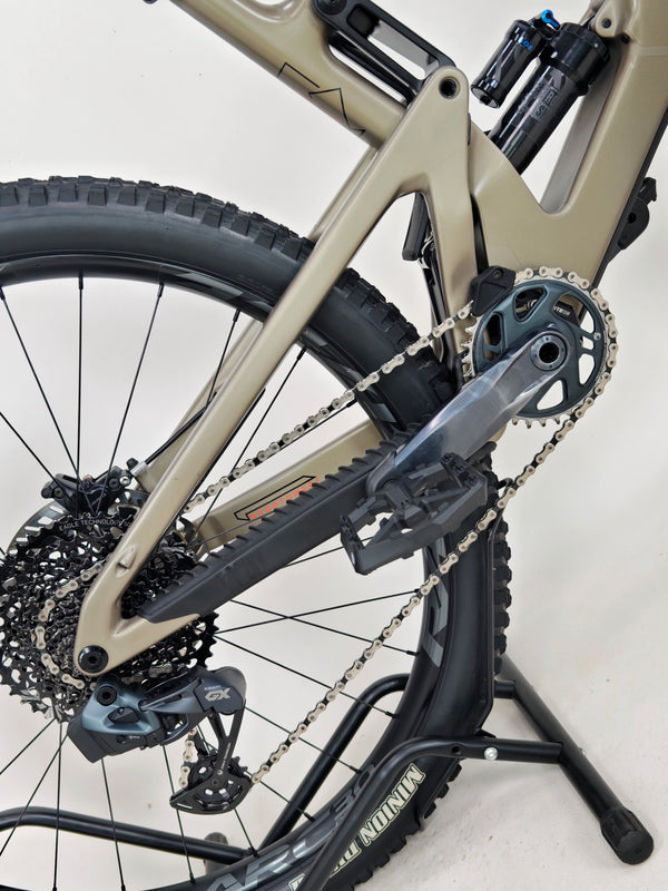 Santa Cruz Megatower 2 GX AXS C 2023 / Customized / LARGE / RRP: £7,899.00/ Excellent Condition!