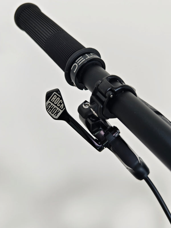 Santa Cruz Megatower 2 GX AXS C 2023 / Customized / LARGE / RRP: £7,899.00/ Excellent Condition!