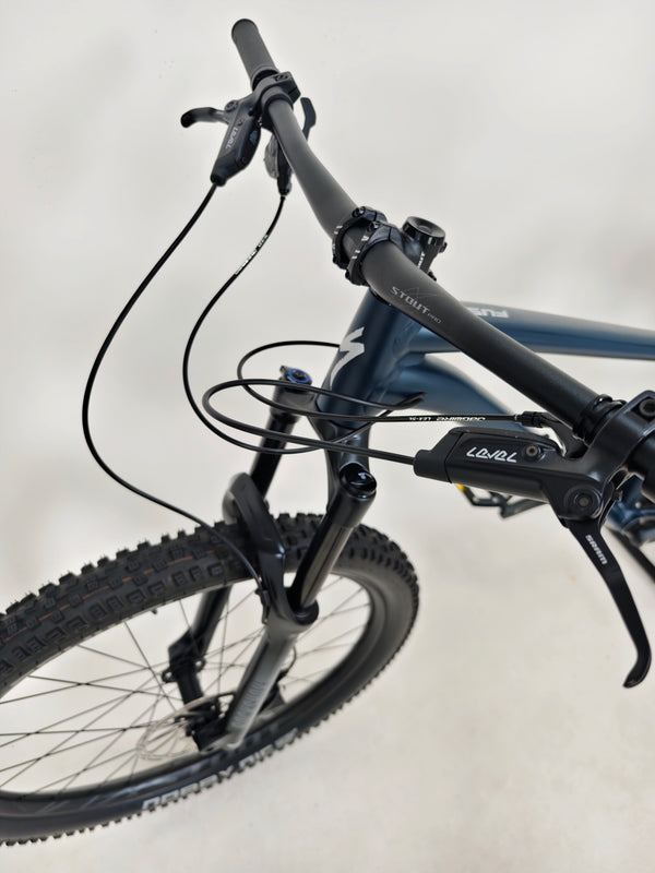 Specialized Fuse Sport 27.5 2023 / LARGE / RRP: £1,600.00 / Excellent Condition