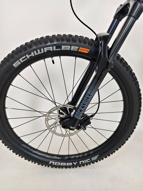 Specialized Fuse Sport 27.5 2023 / LARGE / RRP: £1,600.00 / Excellent Condition