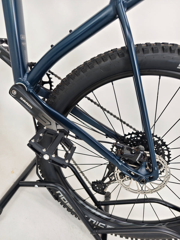 Specialized Fuse Sport 27.5 2023 / LARGE / RRP: £1,600.00 / Excellent Condition