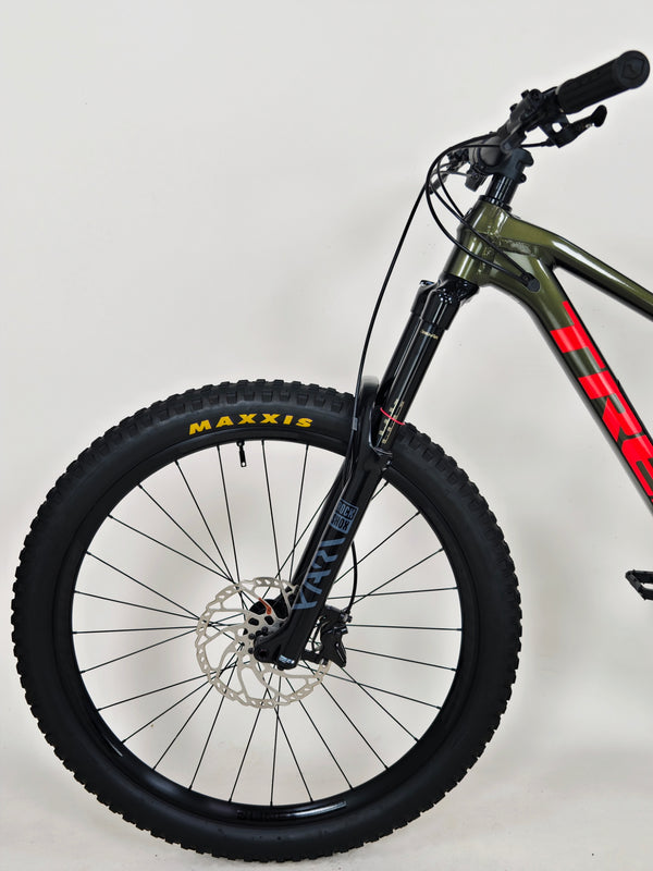 Trek Slash 7 2022 / ML/ 180 mm travel / RRP: £3,200.00 / Very Good Condition!