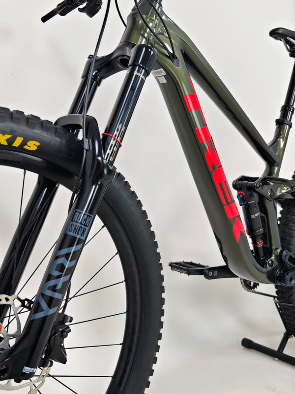 Trek Slash 7 2022 / ML/ 180 mm travel / RRP: £3,200.00 / Very Good Condition!