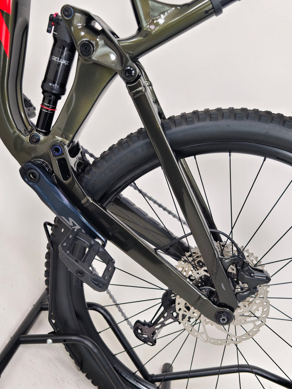 Trek Slash 7 2022 / ML/ 180 mm travel / RRP: £3,200.00 / Very Good Condition!