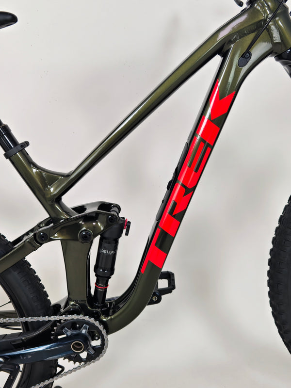 Trek Slash 7 2022 / ML/ 180 mm travel / RRP: £3,200.00 / Very Good Condition!