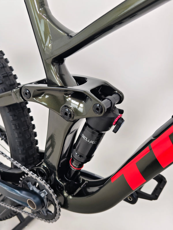 Trek Slash 7 2022 / ML/ 180 mm travel / RRP: £3,200.00 / Very Good Condition!
