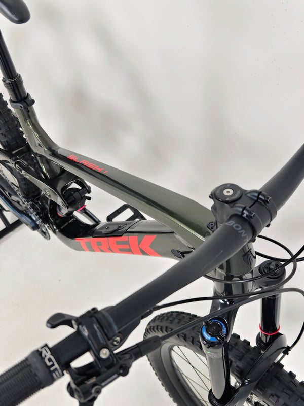 Trek Slash 7 2022 / ML/ 180 mm travel / RRP: £3,200.00 / Very Good Condition!
