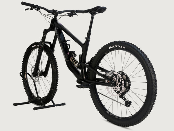 Nukeproof Giga 297 Limited-Edition "Sprung" Carbon 2023 / MEDIUM / Custom Built / Excellent Condition