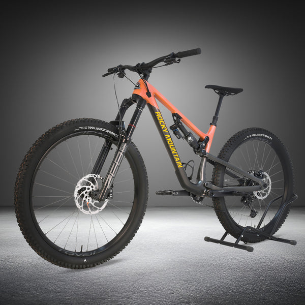 Custom-built frame of the Rocky Mountain Altitude Carbon 70 2022, showcasing its high-end components, priced at £2,590.00 with free UK delivery.