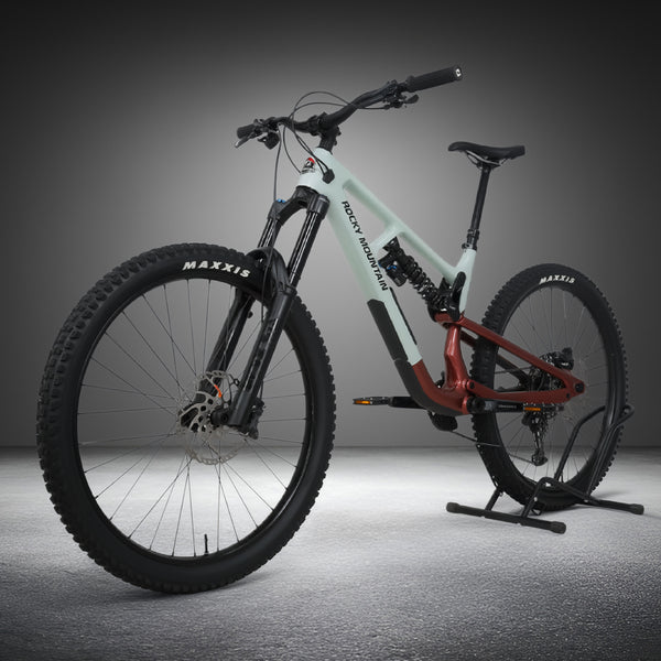 Rocky Mountain Slayer Carbon 50 2023 / LARGE / RRP: £5,999.00 / Very Good Condition