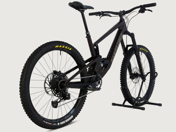 Santa Cruz Nomad 5 C R 27.5 2022 / LARGE / Carbon / Excellent Condition