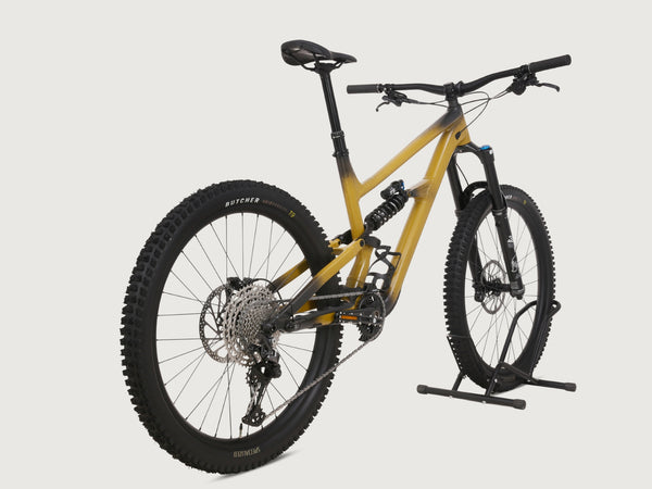 Specialized STATUS 2 170 2025 / X-LARGE (S5) / FOX 38 / RRP: £2,999.00 / Like NEW!