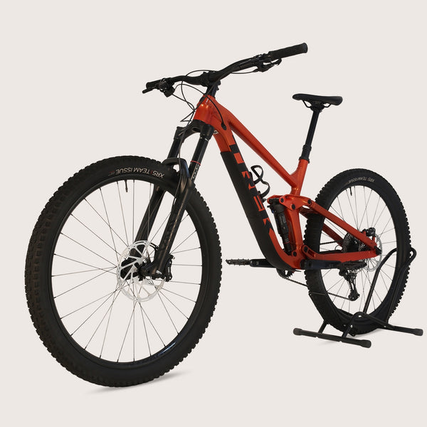 Trek Slash 7 2023 / MEDIUM / RRP: £3,200.00 / Very Good Condition