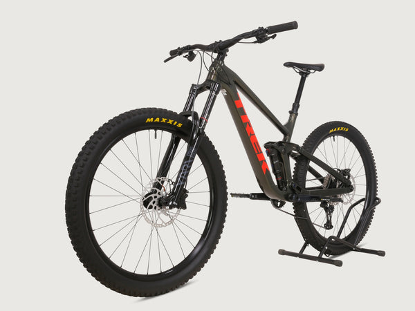 Trek Slash 7 2022 / ML/ 180 mm travel / RRP: £3,200.00 / Very Good Condition!
