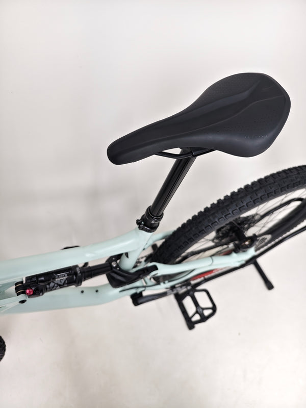 Showing the rear view of the Specialized Status 160 2023 Large S4, reflective of its excellent used condition and ready for aggressive riding at £1,750 (RRP £2,900).