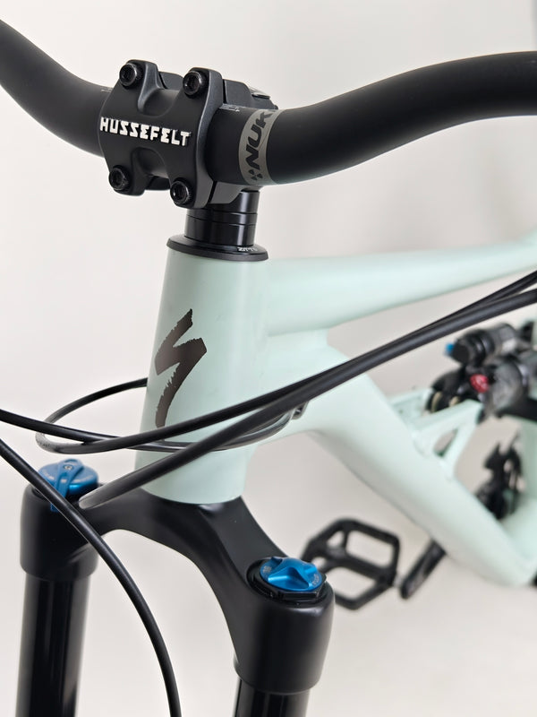 Angle showing the Specialized Status 160 2023 Large S4 with upgrades and components, in excellent used condition for £1,750 (RRP £2,900).