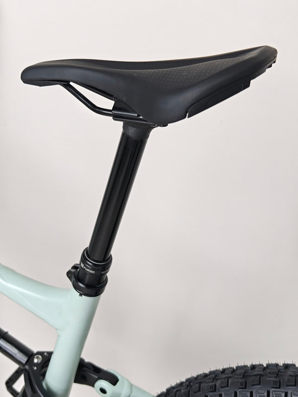 Detailed image focusing on the Specialized Status 160 2023 Large S4's rear end and suspension, offered in excellent used condition for £1,750 (RRP £2,900).