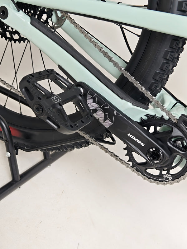 View of the Specialized Status 160 2023 Large S4 bike showing its sleek design in excellent condition, available for £1,750 (RRP £2,900).