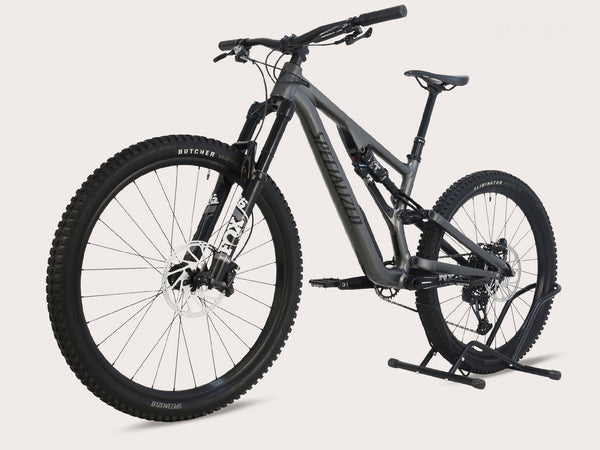 Specialized Stumpjumper EVO Comp Alloy 29/27.5 MULLET / MEDIUM S3 / Very Good Condition - Side view of the mountain bike showcasing the frame design.