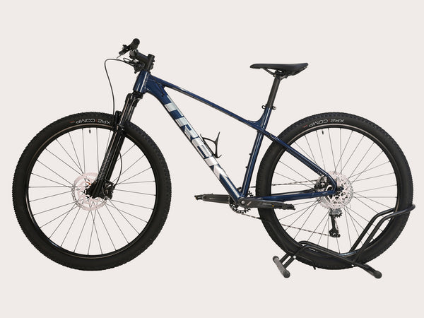 Trek X-CALIBER 7 2021 Mountain Bike / MEDIUM-LARGE / Very Good Condition