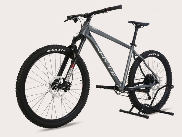 Close-up view of the RockShox Recon RL suspension fork on the Whyte 801 V4 2023 mountain bike.