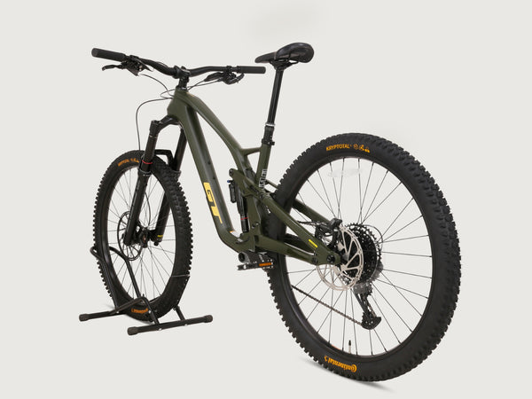 GT Force Carbon Pro Enduro Bike 2023 / MEDIUM / RRP: £4,700.00 / Excellent Condition!
