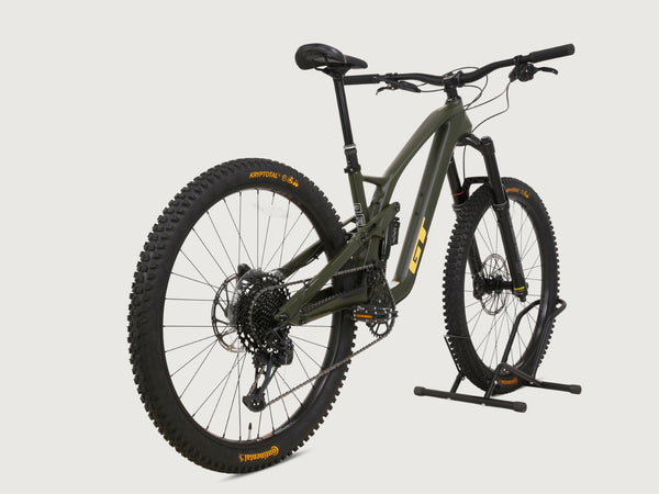 GT Force Carbon Pro Enduro Bike 2023 / MEDIUM / RRP: £4,700.00 / Excellent Condition!