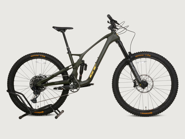 GT Force Carbon Pro Enduro Bike 2023 / MEDIUM / RRP: £4,700.00 / Excellent Condition!