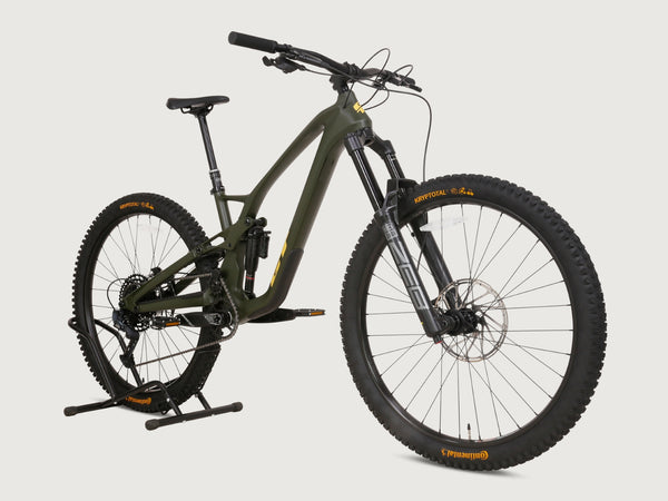 GT Force Carbon Pro Enduro Bike 2023 / MEDIUM / RRP: £4,700.00 / Excellent Condition!