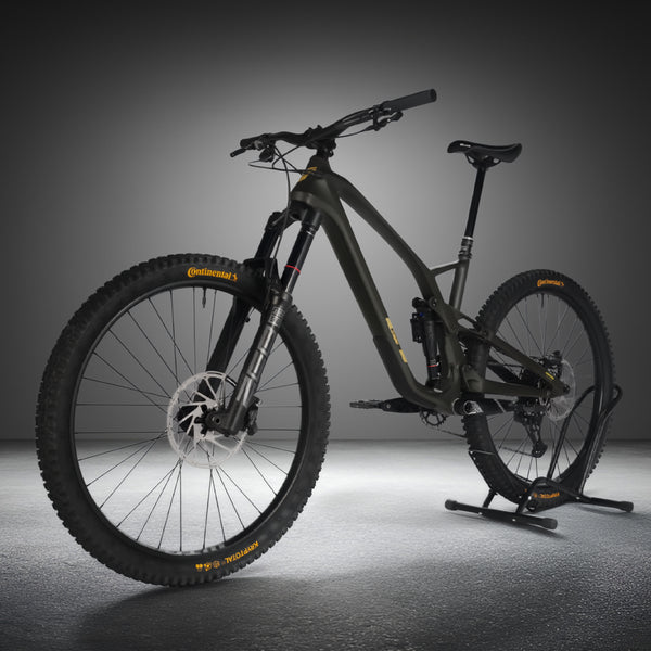 GT Force Carbon Pro Enduro 2023 / LARGE / RRP: £4,700.00 / Excellent Condition!