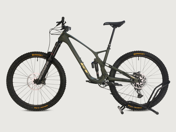 GT Force Carbon Pro Enduro 2023 / LARGE / RRP: £4,700.00 / Excellent Condition!