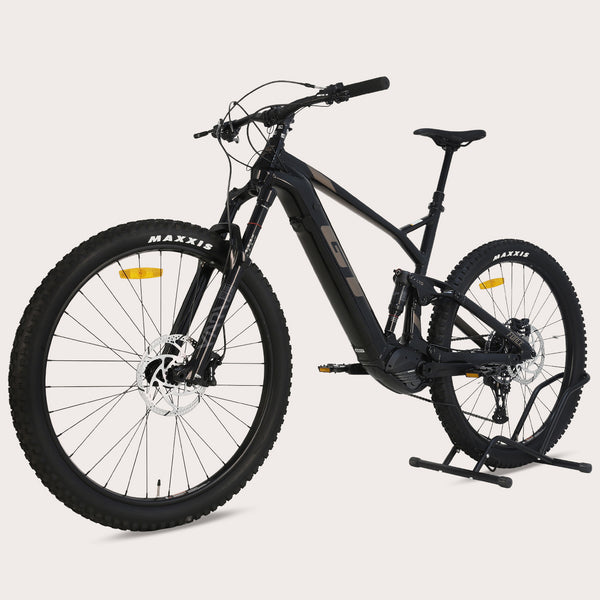 Side view of the GT E Force Amp+ Full Suspension e-Bike 2024, XL size, Yari model, showing excellent condition, only 51 miles, price £2,250, RRP £5,200.