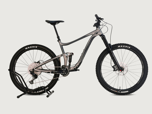 Giant Reign 29 2022 / LARGE / RRP: £2,999.00 / Excellent Condition!