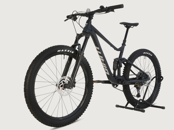 Giant Stance 2024 / MEDIUM / RRP: £1,999.00 / Excellent Condition!