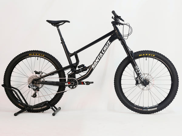 Santa Cruz Nomad Alloy R / SRAM XX1 / HOPE Hubs / E.13 / XL / Top-Spec / Very Good Condition! - Detail of the SRAM XX1 gearing system showcasing its top-end technology.