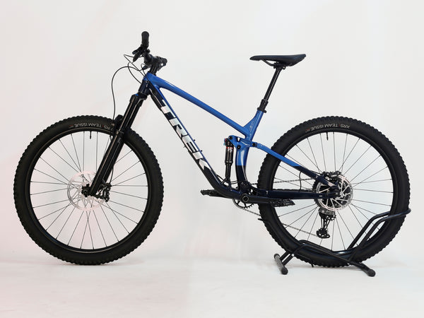 Condition and specifications of Trek Fuel EX 8 XT 2022, LARGE size, FOX dropper, Excellent Condition, available for £1,720.00 at eMado Bikes!