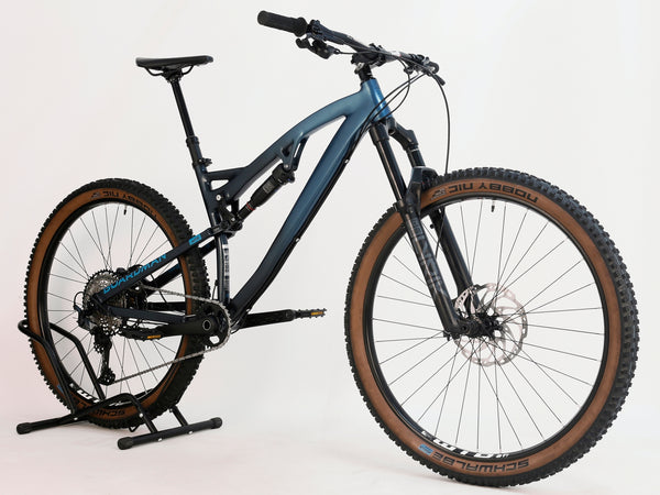 Rear view of the 2023 Boardman MTR 9.0 / LARGE / LYRIK / Very Good Condition! / Our Price: £1390.00! / RRP £2,225.00 showing the geometry and rear shock setup.