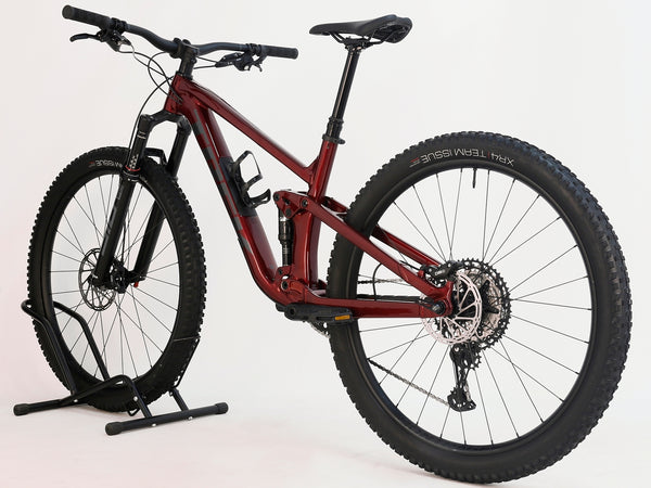 Trek Top Fuel 8 XT 2023 Mountain Bike in Very Good Condition - Wheel and Tyre Detail