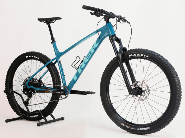 Trek ROSCOE 7 2021 mountain bike with dropper post and 12-speed drivetrain, XL size, very good condition, now £590.