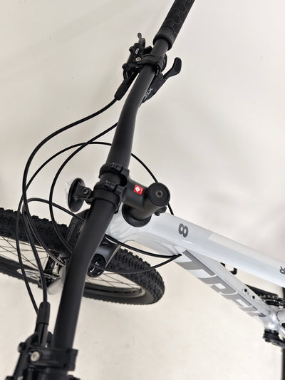 2025 Trek Procaliber 8 / M-L / RRP:£1,400.00 / Like NEW! / Used ONCE!