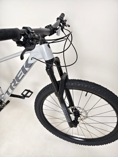 2025 Trek Procaliber 8 / M-L / RRP:£1,400.00 / Like NEW! / Used ONCE!