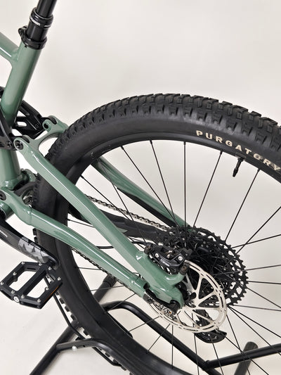 Specialized Stumpjumper Comp Alloy 2021 / LARGE / FOX/ RRP: £2,950.00 / Very Good Condition