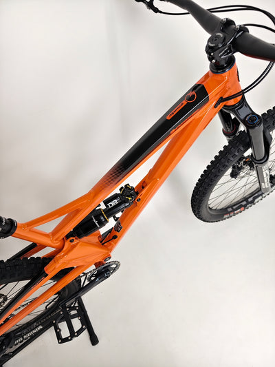 Orange ALPINE 6 RS 2022/ LARGE / ZEB + Cane Creek / RRP: £5,700.00 / Excellent Condition!