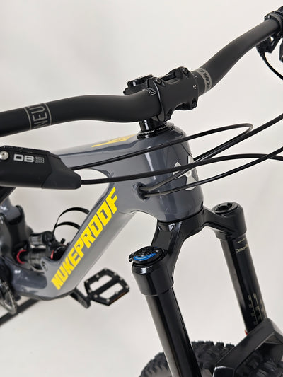 Nukeproof Giga 290 Comp Carbon 2022 / LARGE / RRP: £3,699.00 / Very Good Condition
