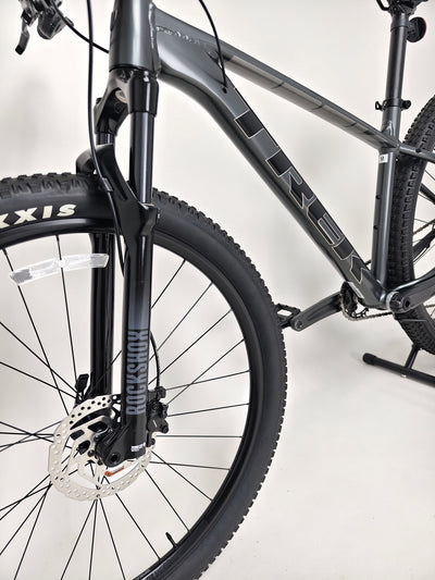 Trek X-Caliber 8 2023 Mountain Bike / MEDIUM / RRP: £1,390.00 / LIKE NEW!